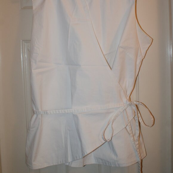 GAP White Sleeveless Wrap Around Blouse with Stretchy Cotton & Lycra Material - Picture 10 of 14